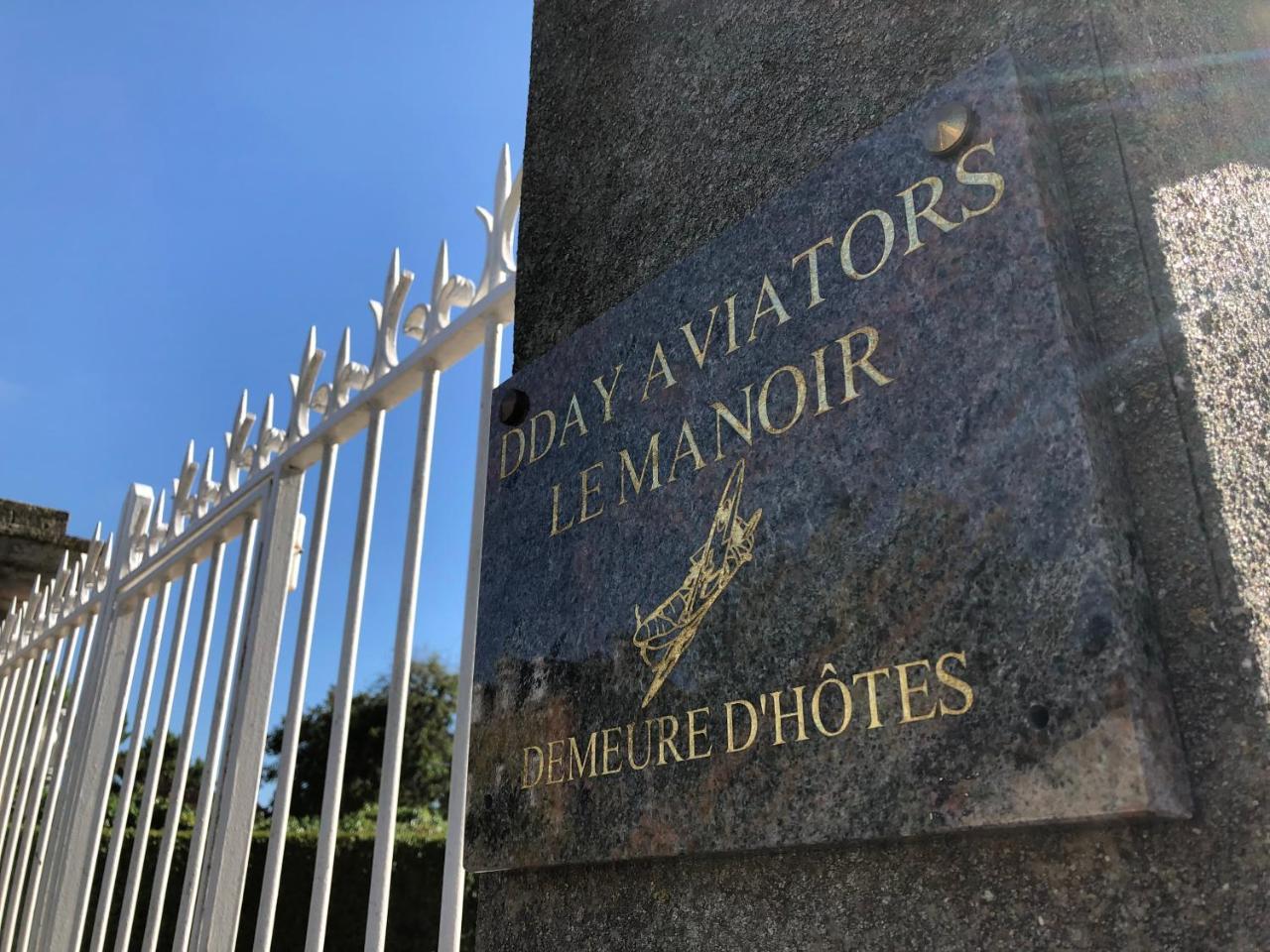 Hotel DDay Aviators Le Manoir Arromanches-les-Bains Esterno foto