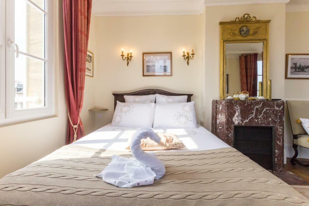 Hotel DDay Aviators Le Manoir Arromanches-les-Bains Esterno foto